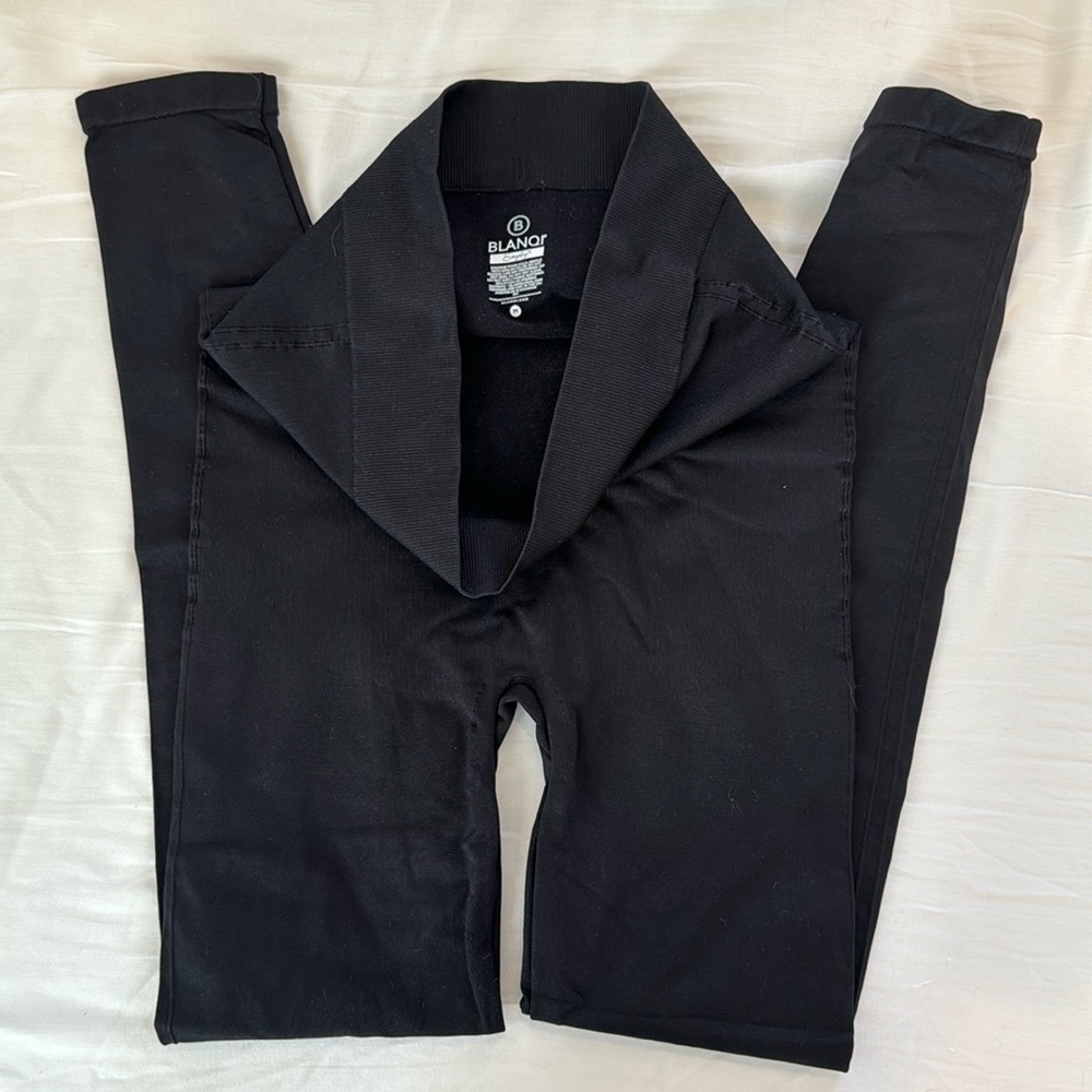 BLANQI EVERYDAY
Highwaist Postpartum Nursing Support Leggings size large size M